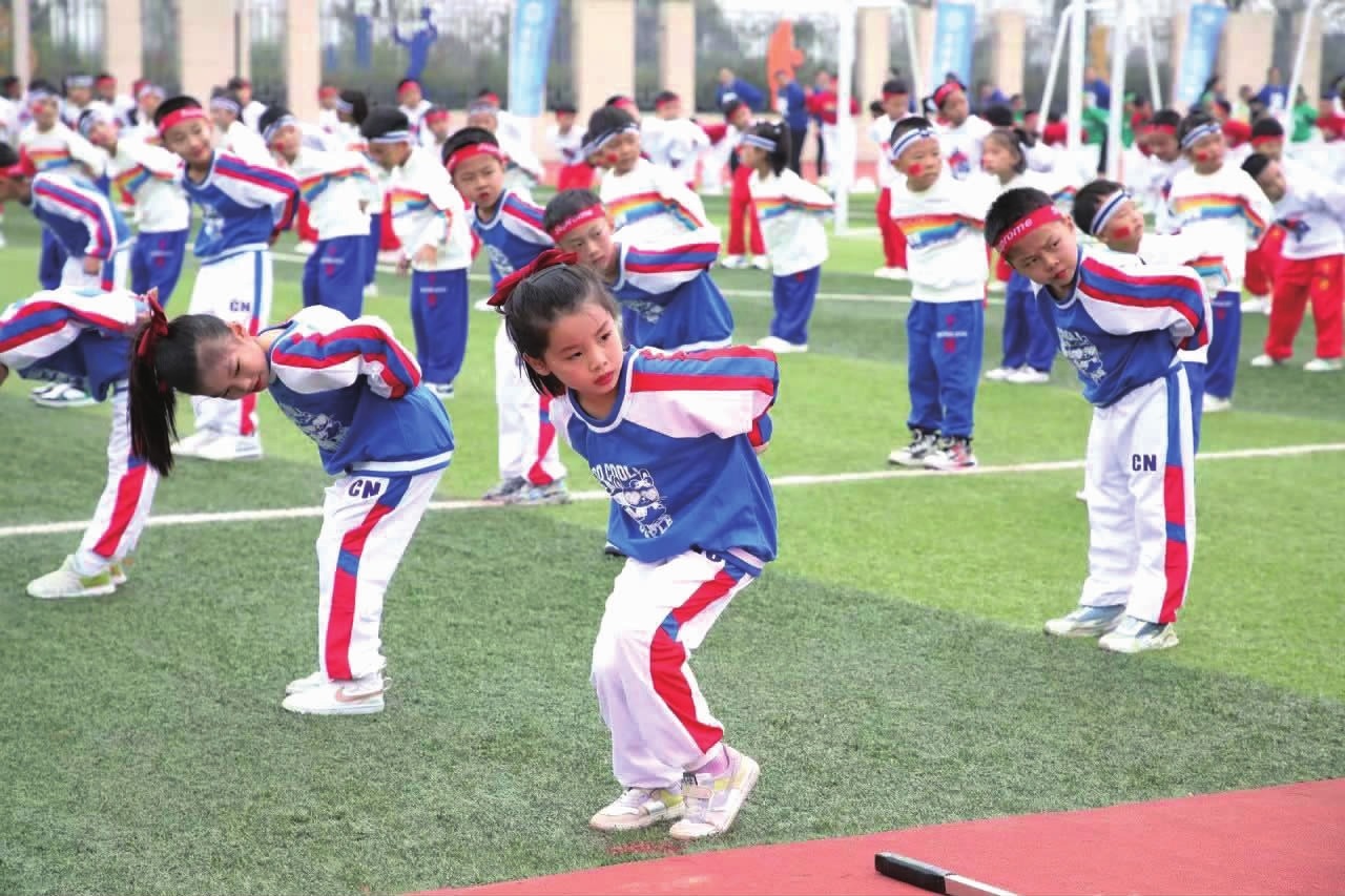 陈韦奇防守稳定出赛