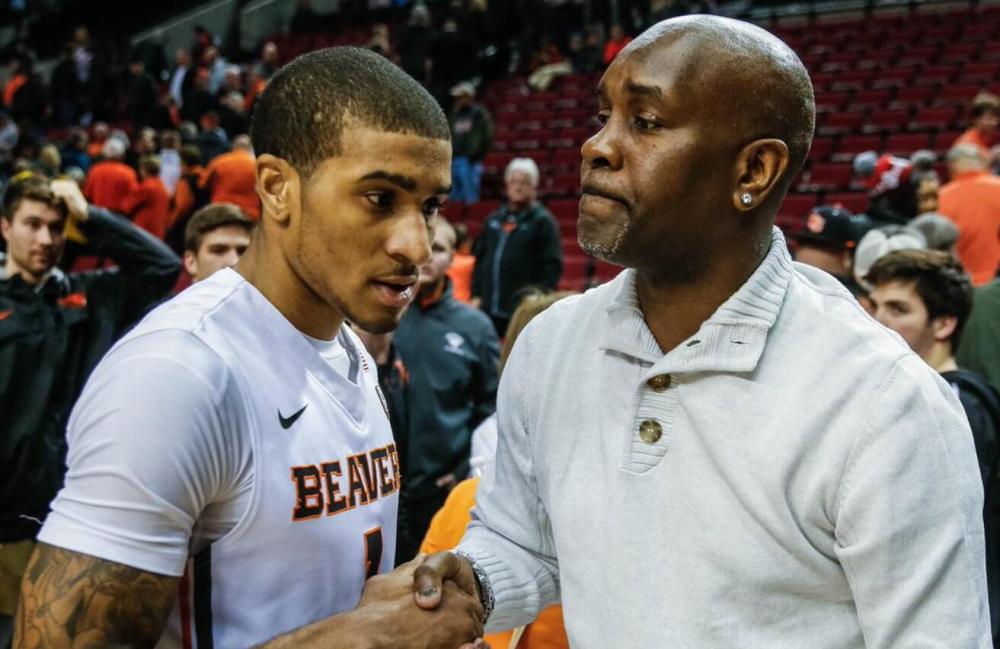 困扰的篮板 困扰的篮板