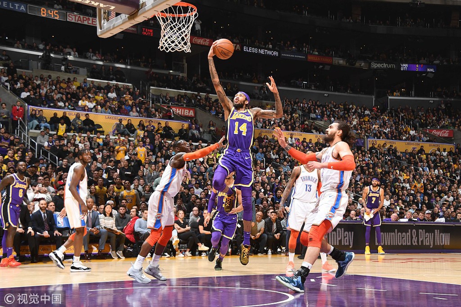 跻身国际足 跻身国际足