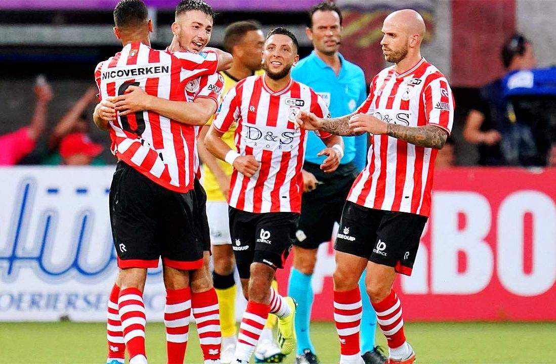 和球迷的持 和球迷的持